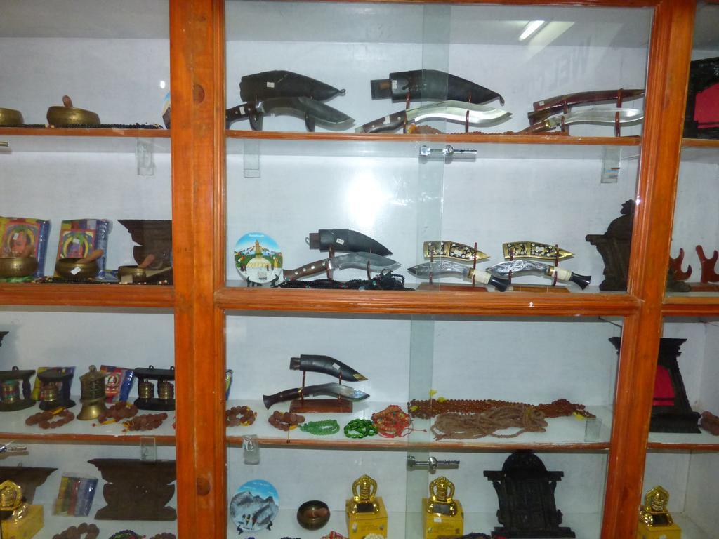 Hotel Api Kathmandu Bagian luar foto