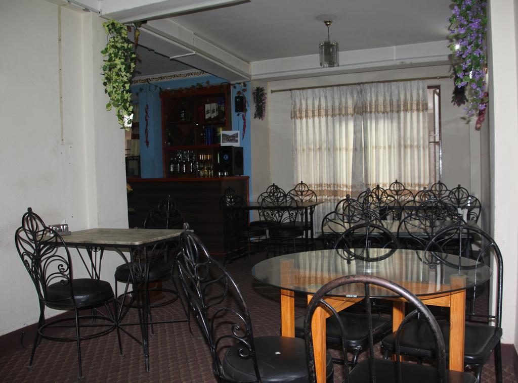 Hotel Api Kathmandu Bagian luar foto