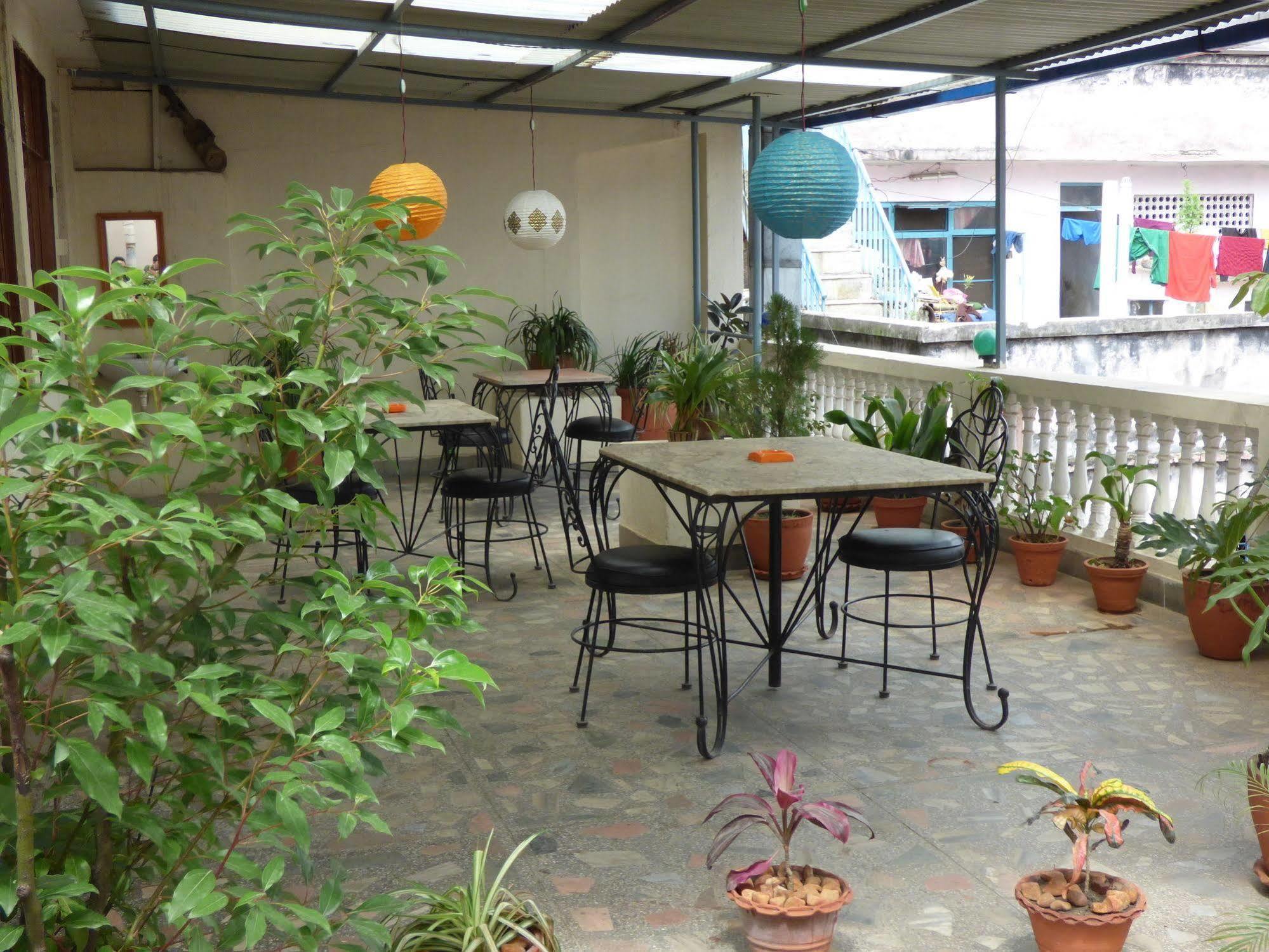 Hotel Api Kathmandu Bagian luar foto